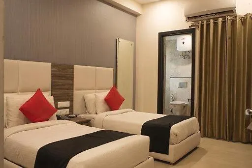 Hotel Mavens Inn Gurgaon