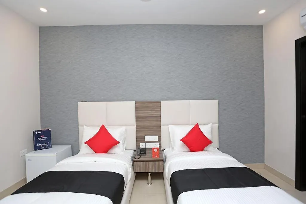 Hotel Mavens Inn Gurgaon