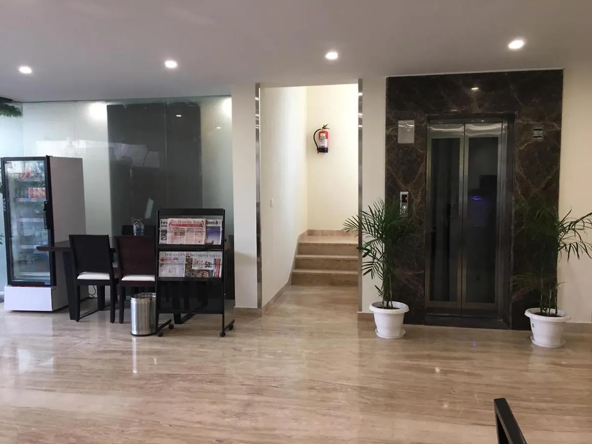 Mavens Inn Γκουργκάον 3*,  Ινδία
