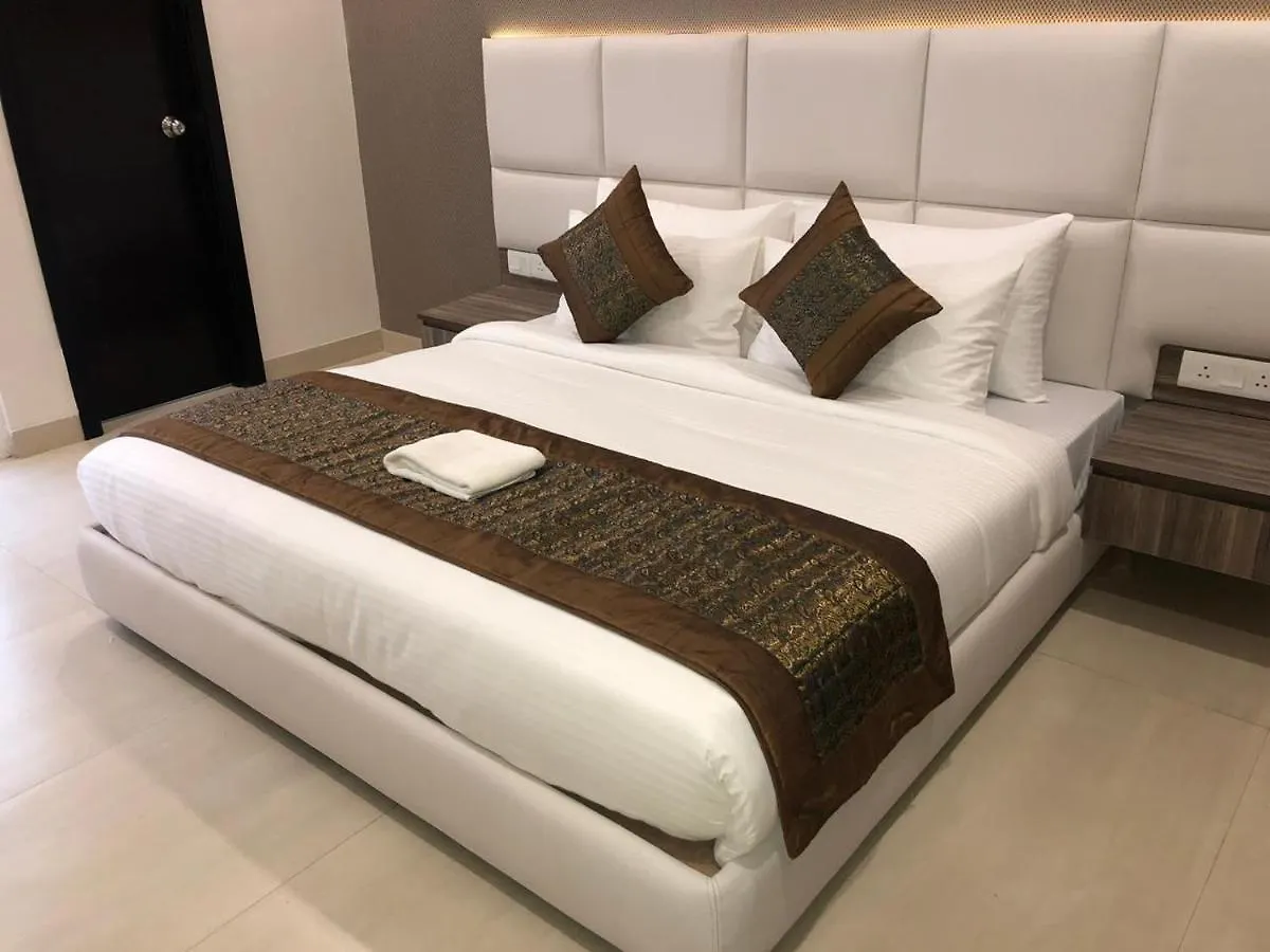 Mavens Inn Γκουργκάον
